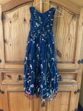 Girls 2 Bunnies blue embroidered flowers sleeveless long dress size 7/8